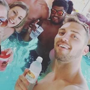 Meet your Posher, Jake